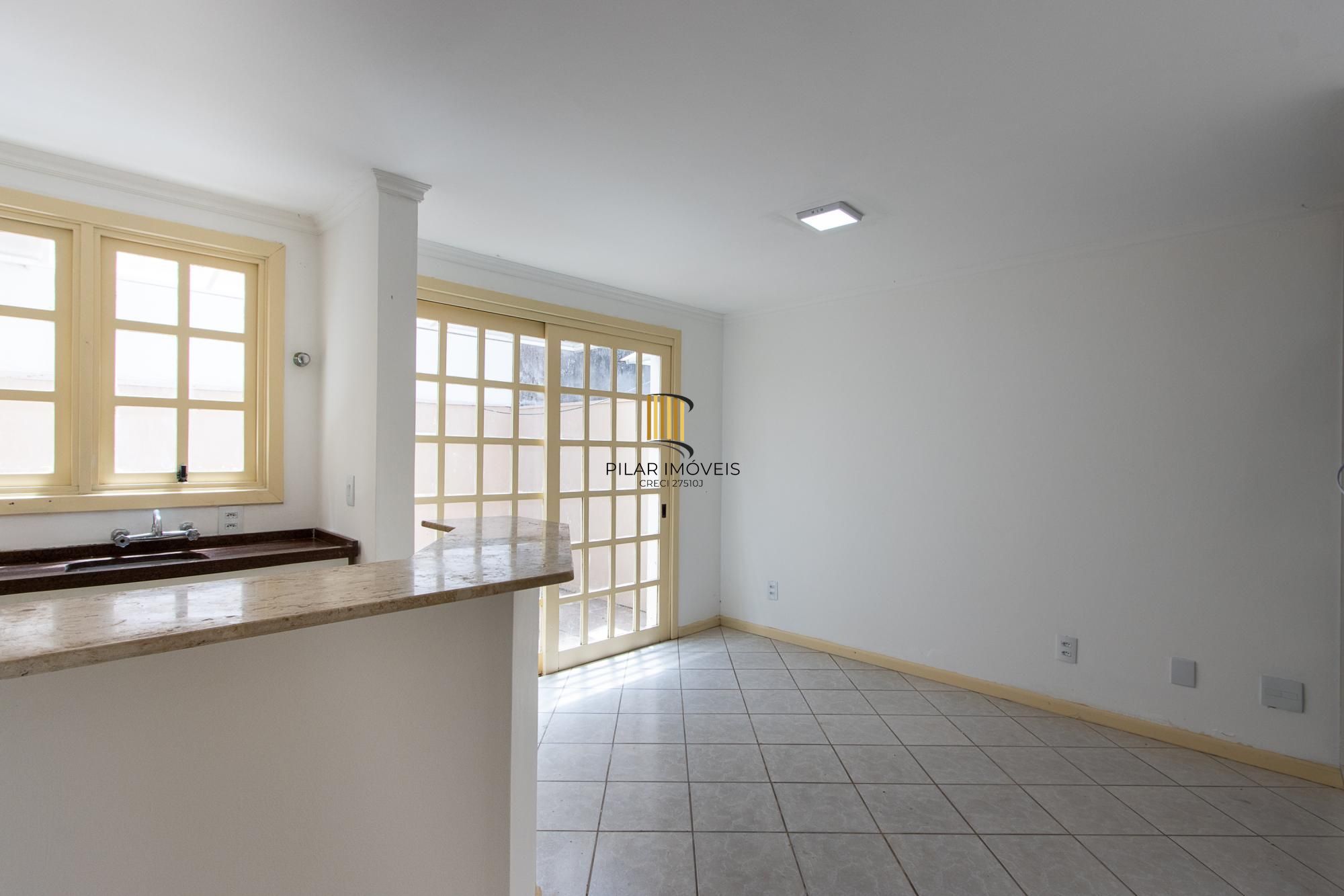 Casa em condomínio, 3 dormitórios (1 suite) 2 vagas - Jardim Isabel