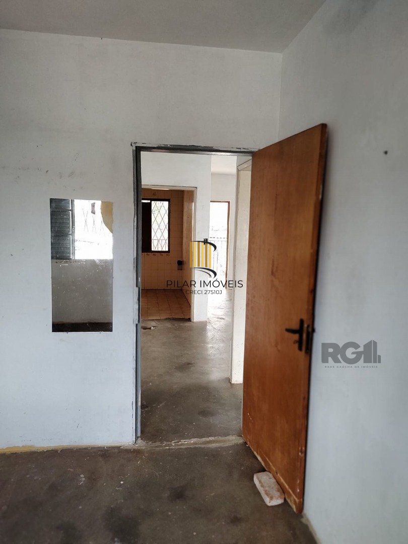 Casa para Venda - 247.37m², 4 dormitórios, 4 vagas - Partenon