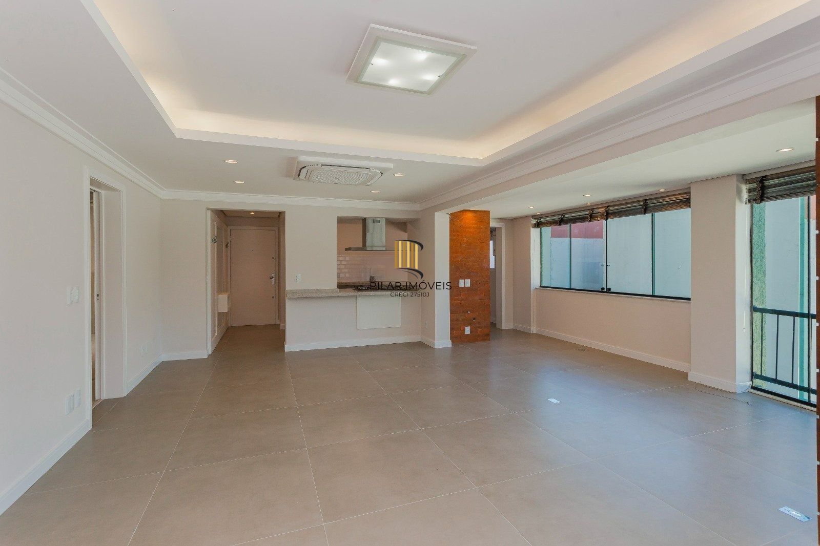 Apartamento 100% Reformado com 3 Dormitórios e Churrasqueira