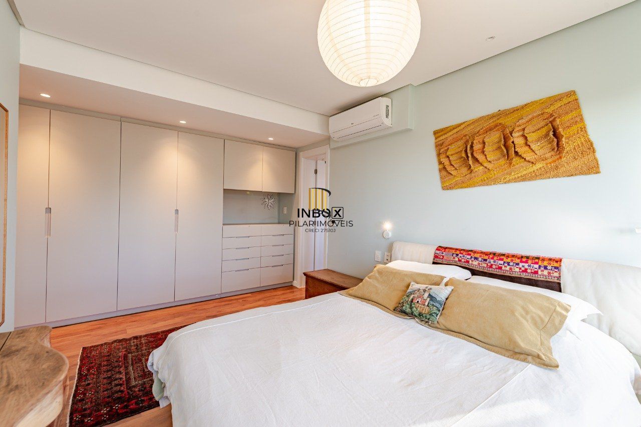 Apartamento 3 Suítes Mobiliado à Venda na Avenida Praia de Belas