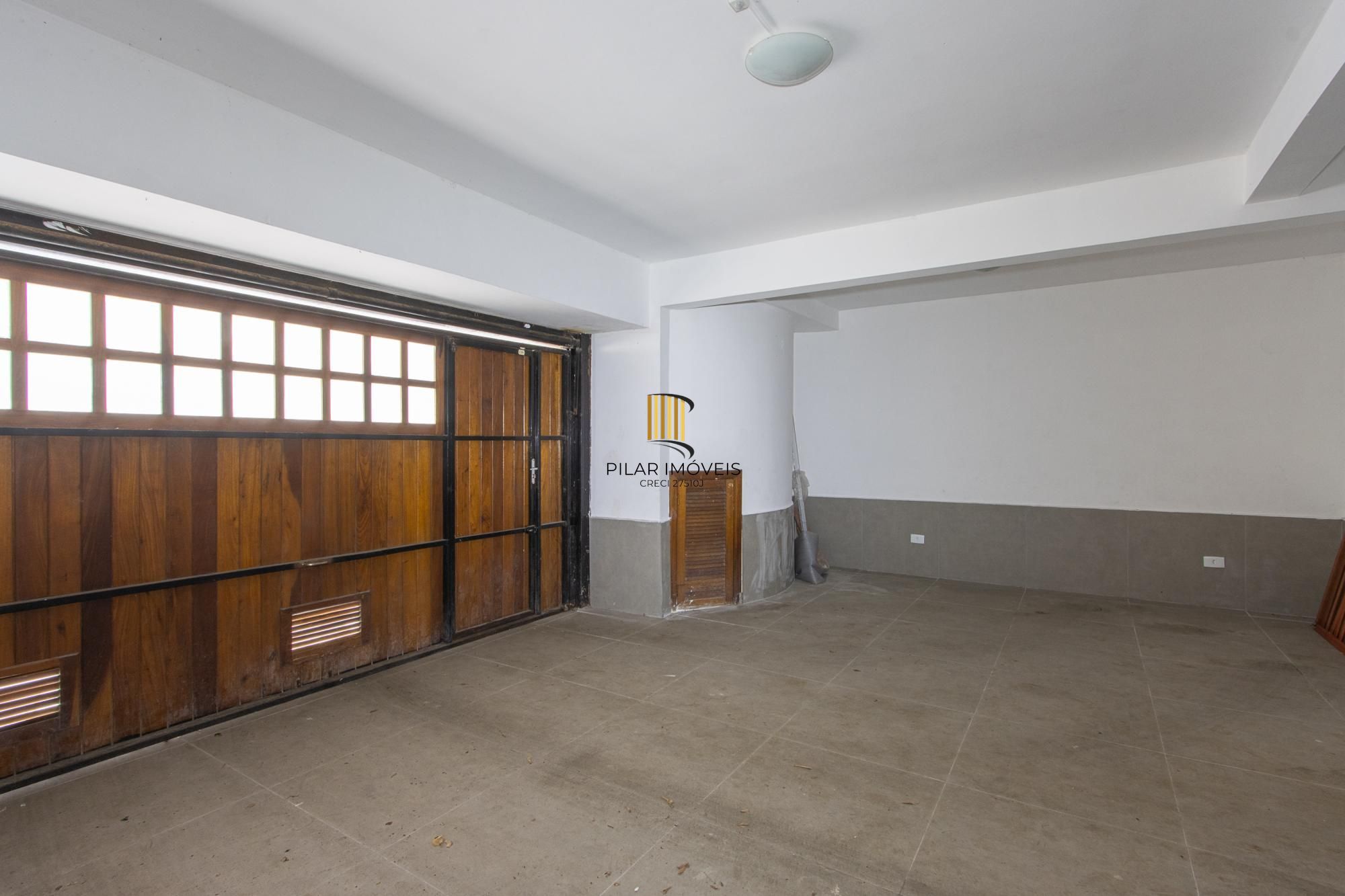 Casa em condominio Zona Sul, desocupada