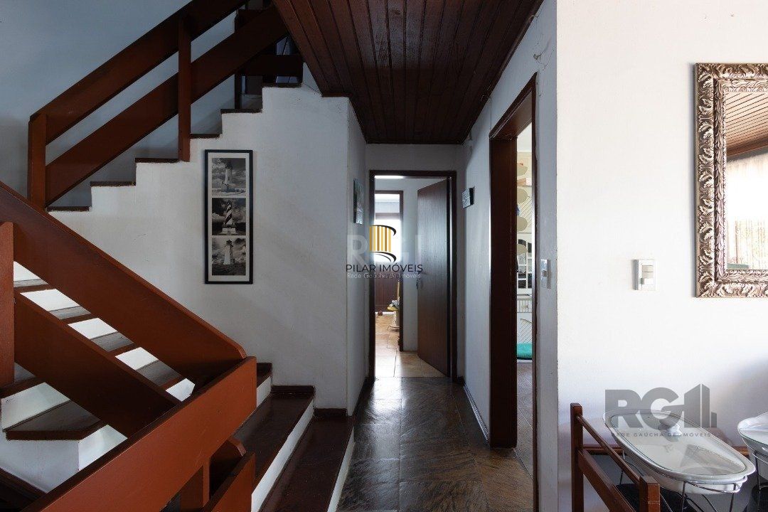Casa 4 dormitórios no bairro Cristal
