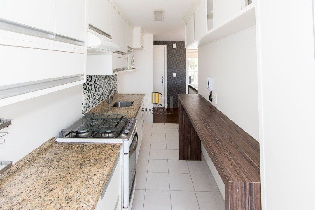 Apartamento | Bairro Cristal | 2 dormitórios | Suíte |  Semi mobiliado |  1 vaga escriturada