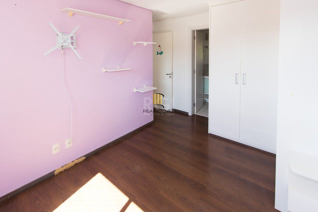 Apartamento | Bairro Cristal | 2 dormitórios | Suíte |  Semi mobiliado |  1 vaga escriturada