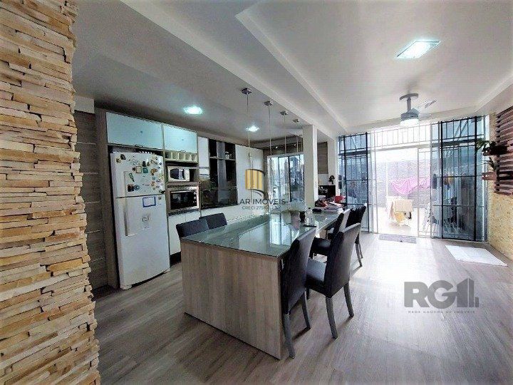 Casa, 234m², 3 dormitórios, Cristal