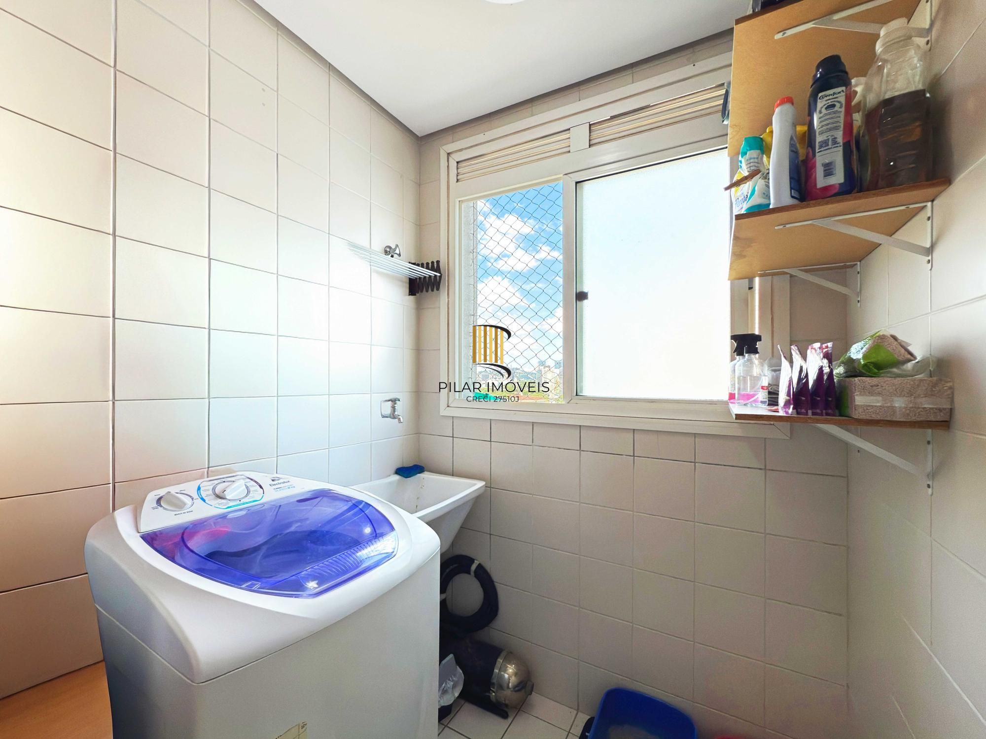 Apartamento de 2 dormitórios e 1 vaga de garagem no Centro Histórico.