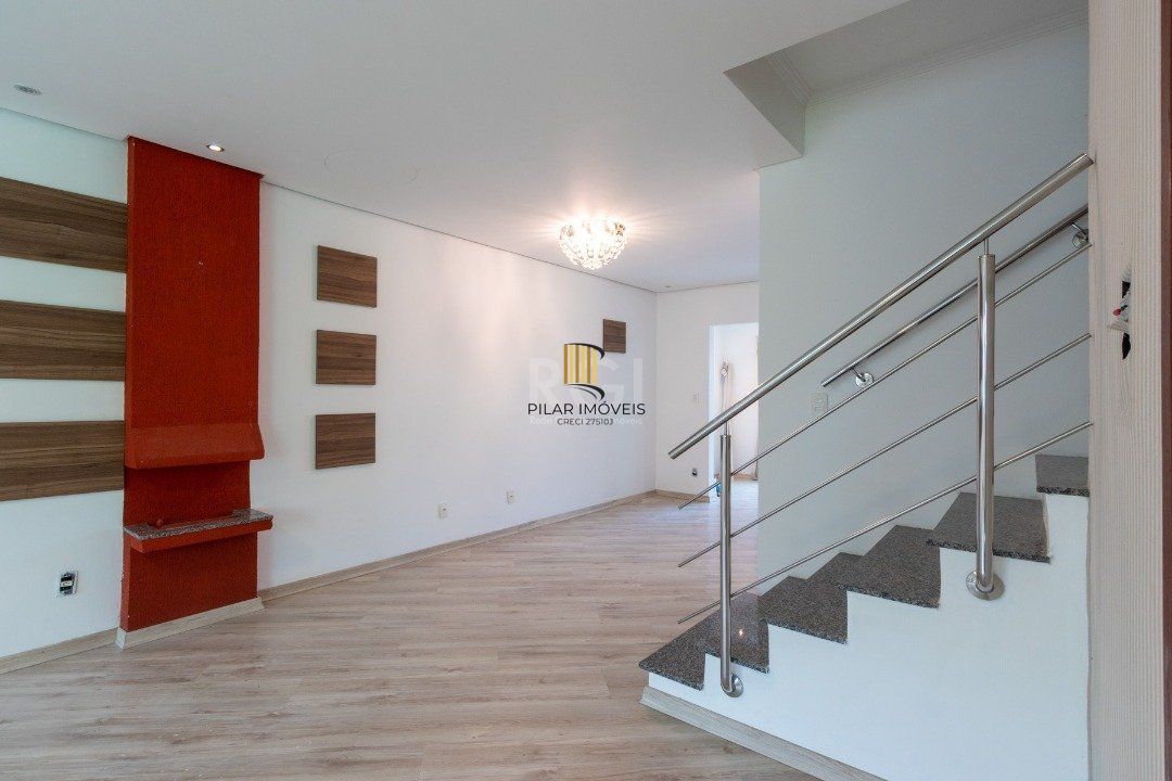 Casa para Venda - 178.4m², 3 dormitórios, sendo 1 suites, 2 vagas - Hípica
