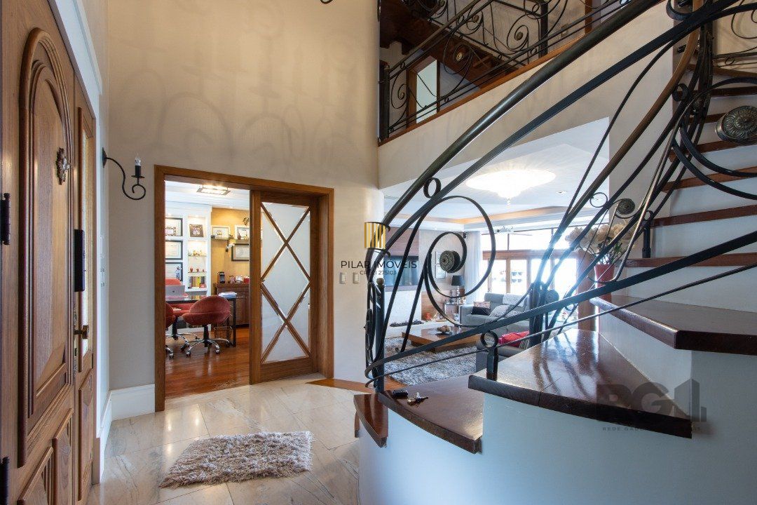 Casa para Venda com 4 dormitórios, sendo 2 suites e 4 vagas no bairro Jardim Isabel