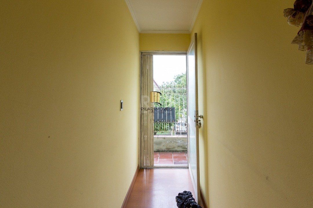 Casa 4 Dormitório(s) Bairro Medianeira