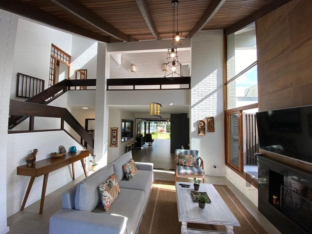 CASA EM ATLANTIDA COM 5 SUÍTES