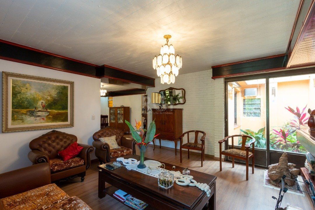 Casa para Venda - 435m², 4 dormitórios, sendo 4 suites, 4 vagas - Cristal