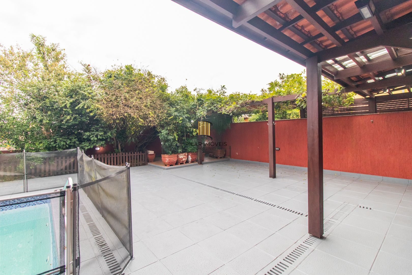 Casa no Imperial Park  3 dormitórios sendo 1 suíte, próximo a av. Juca Batista