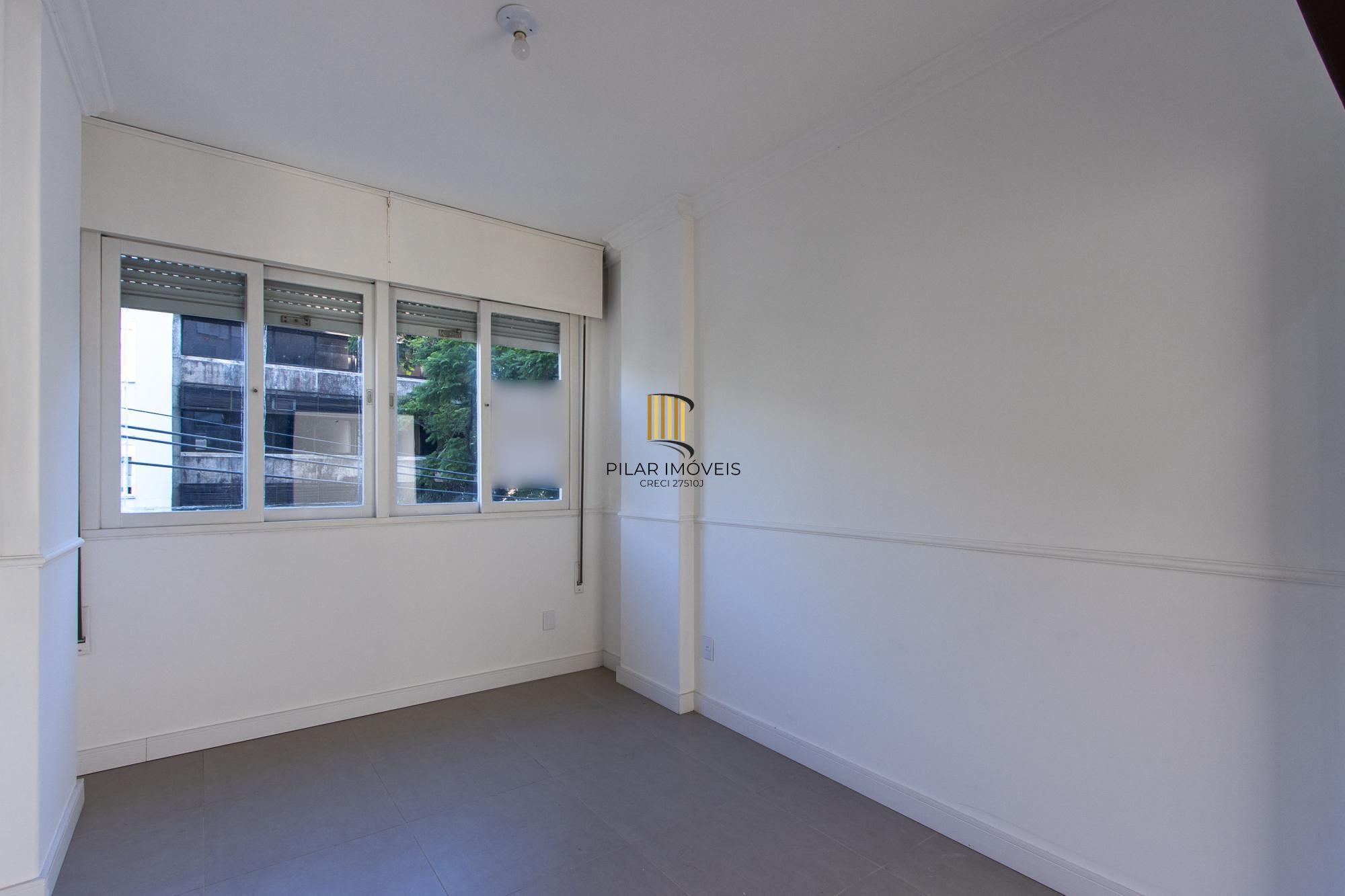 Apartamento à venda no bairro Moinhos de Vento, em Porto Alegre – RS. Com área privativa de 100.73m².