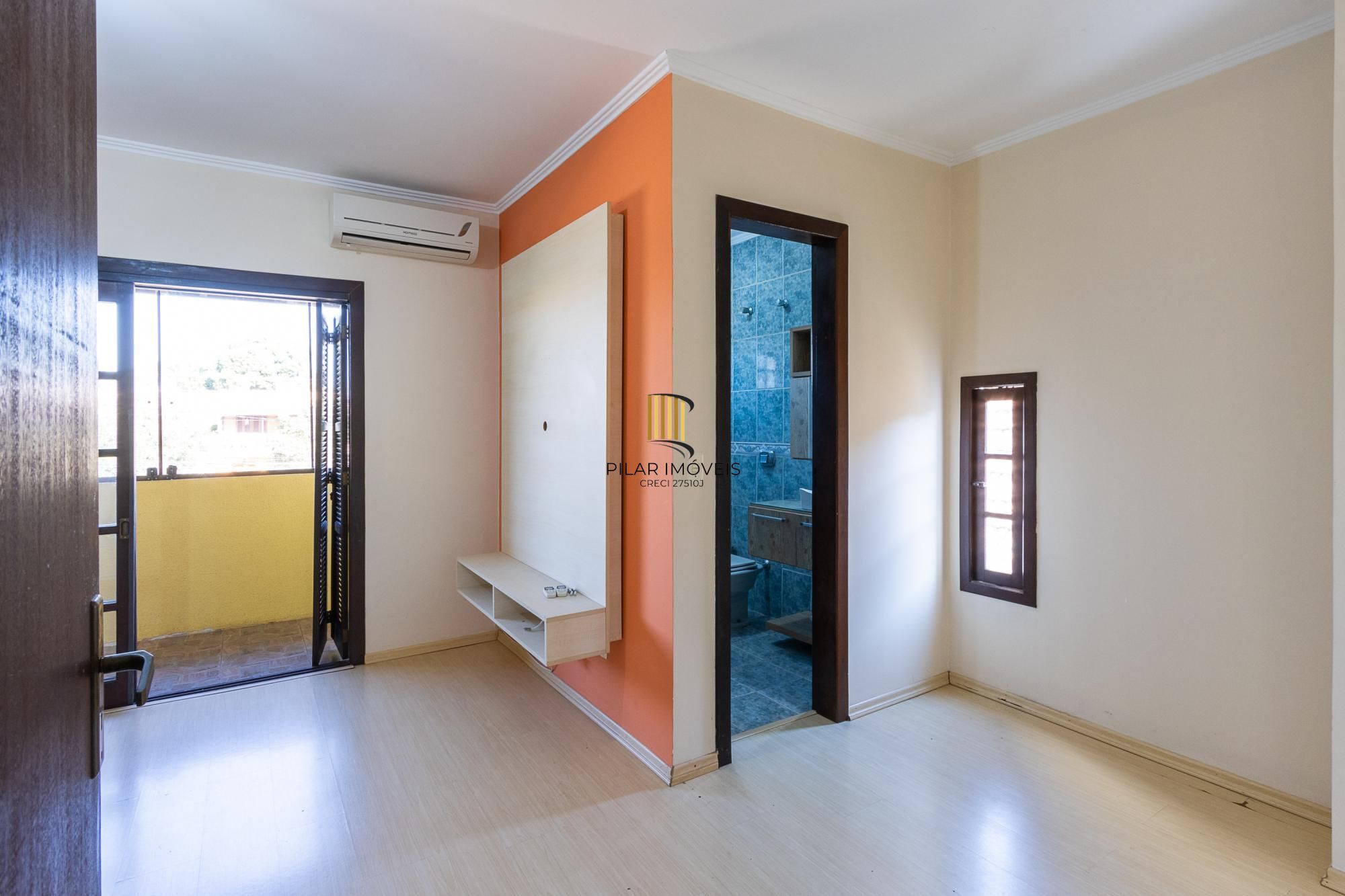 Casa  3 dorm. I suíte I Vaga 2  carros