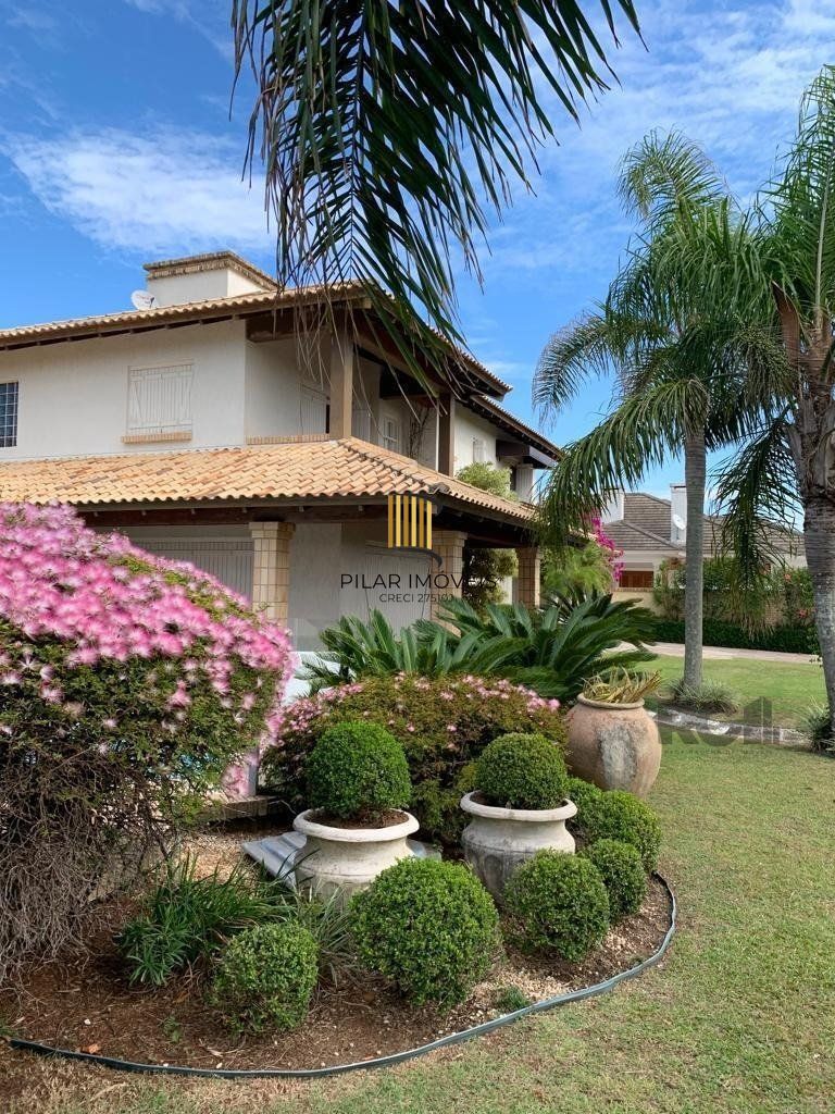 Casa 4 dormitórios no bairro Atlântida