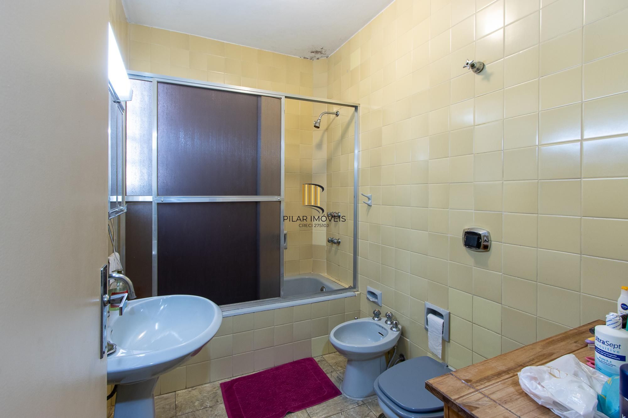 Apartamento 3 Dormitórios Ensolarado no Centro de Porto Alegre