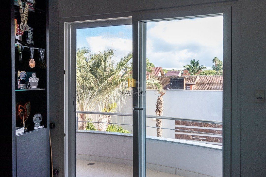 Casa para Venda - 463m², 4 dormitórios, sendo 4 suites, 4 vagas - Ipanema