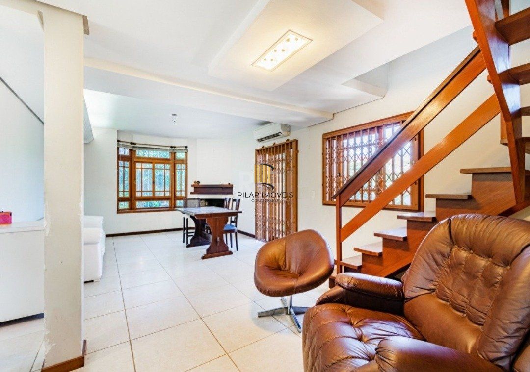 Casa para Venda - 255m², 3 dormitórios, sendo 1 suites, 3 vagas - Ipanema