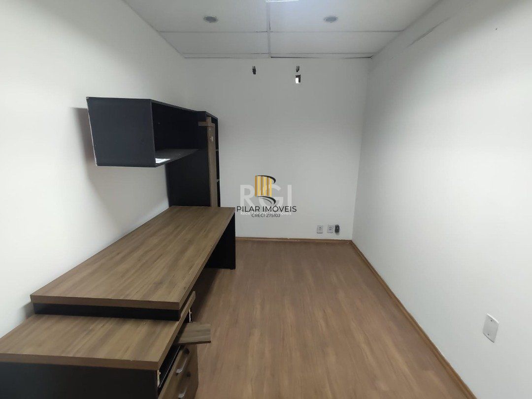 Conjunto/Sala para Venda - 60m², 0 dormitórios, Cohab C