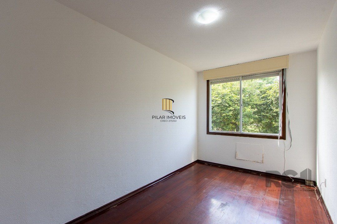 Excelente apartamento no bairro Cristal com 1 dormitório, living, banheiro e cozinha.