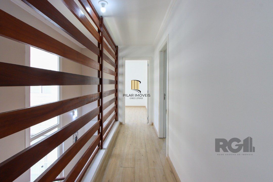 Casa com 4 quartos, com 347,57 m 2 privativos