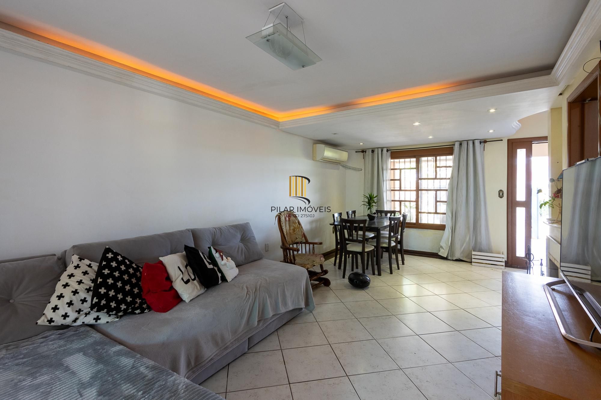 Casa 3 dormitórios no bairro Espírito Santo