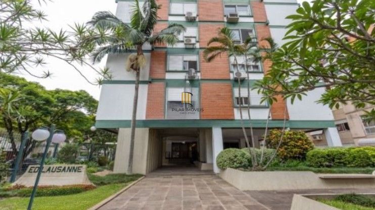 Apartamento amplo e bem localizado no Menino Deus!!