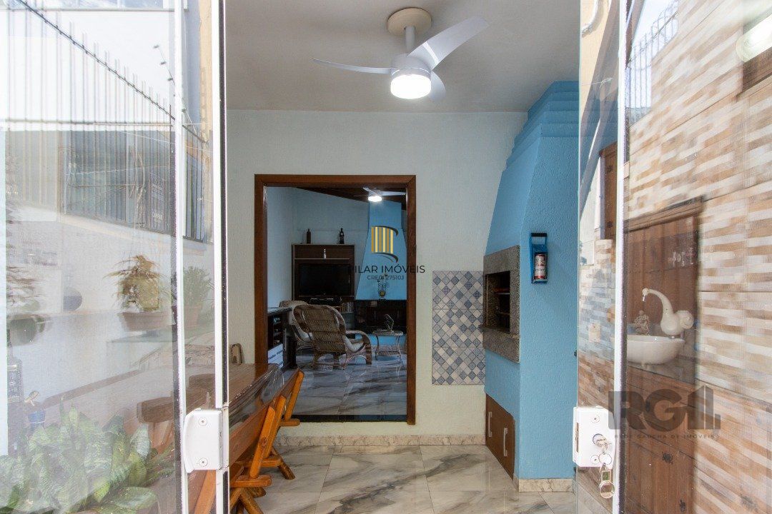 Casa para Venda - 204m², 3 quartos, 2 suites, 1 vaga - Caminhos do Sol - Guarujá