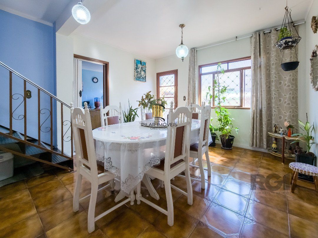 Casa 4 dormitórios no bairro Tristeza