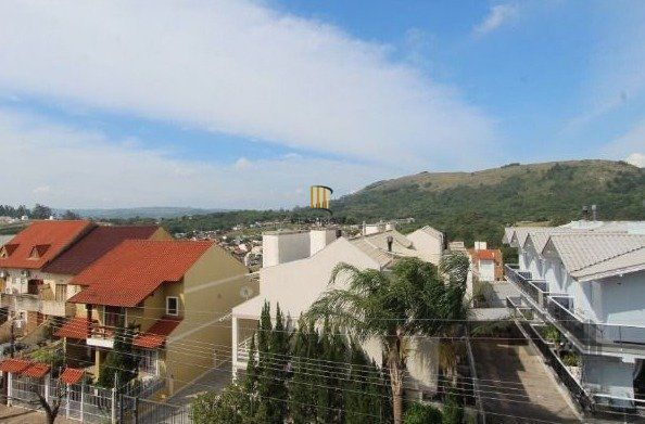 Casa para Venda - 180m², 3 dormitórios, sendo 3 suites, 3 vagas - Hípica