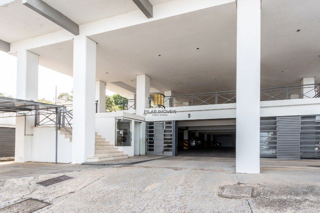 Cobertura para Venda - 255m², 3 dormitórios, sendo 1 suites, 2 vagas - Praia de Belas
