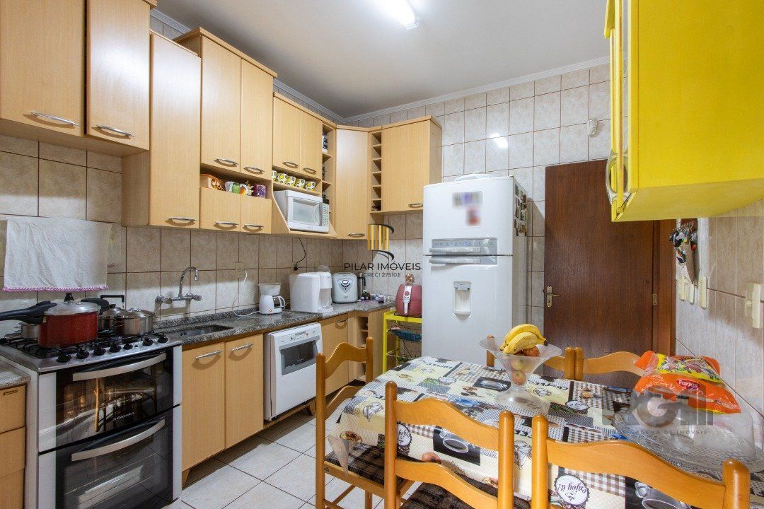 Casa para Venda - 180.3m², 3 dormitórios, sendo 1 suites, 3 vagas - Guarujá