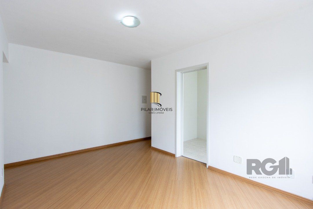 Apartamento de 2 dormitórios no Menino Deus.
