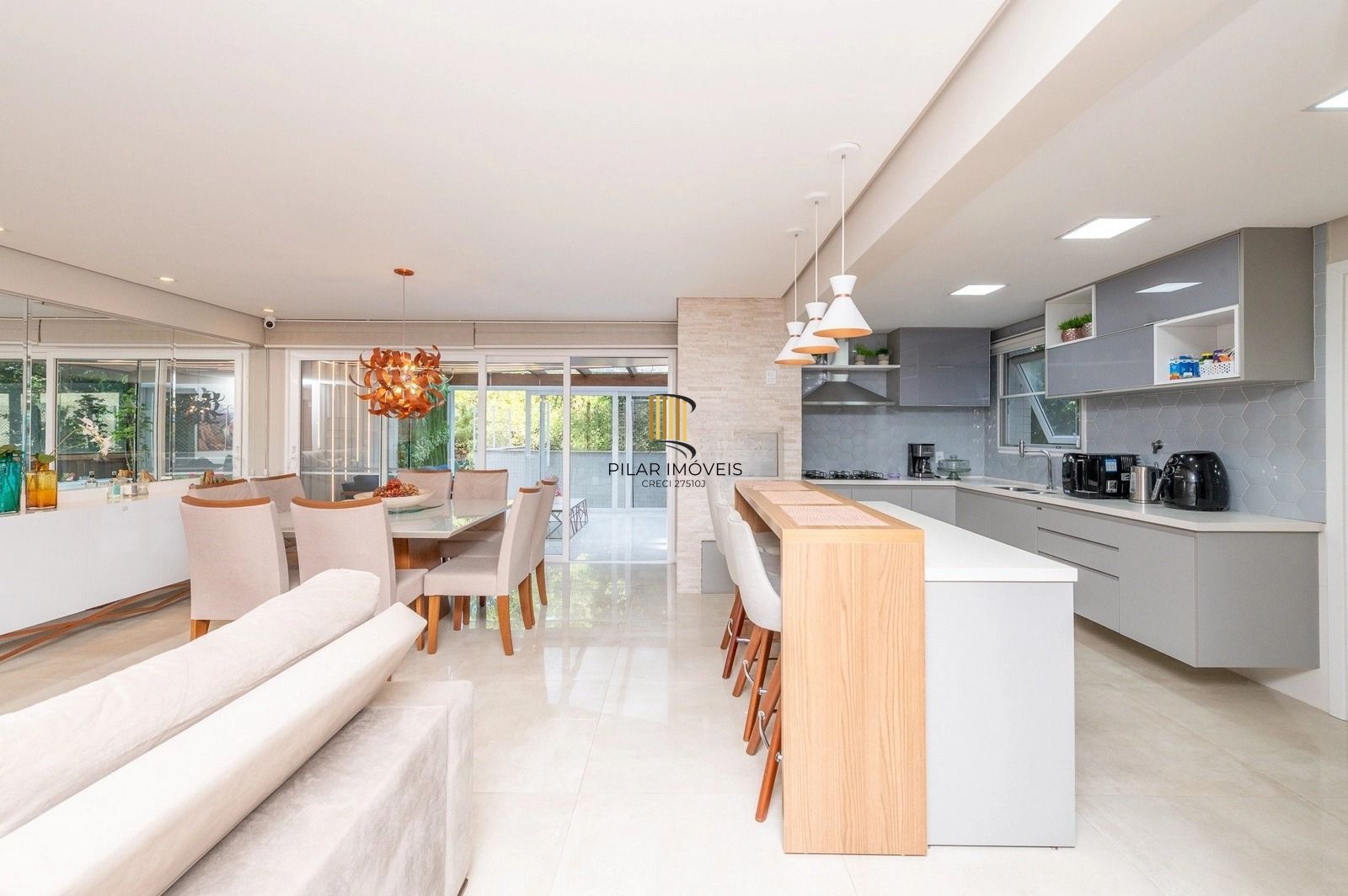 Apartamento Garden com 178m² e 3 dormitórios, 1 suíte, 3 vagas