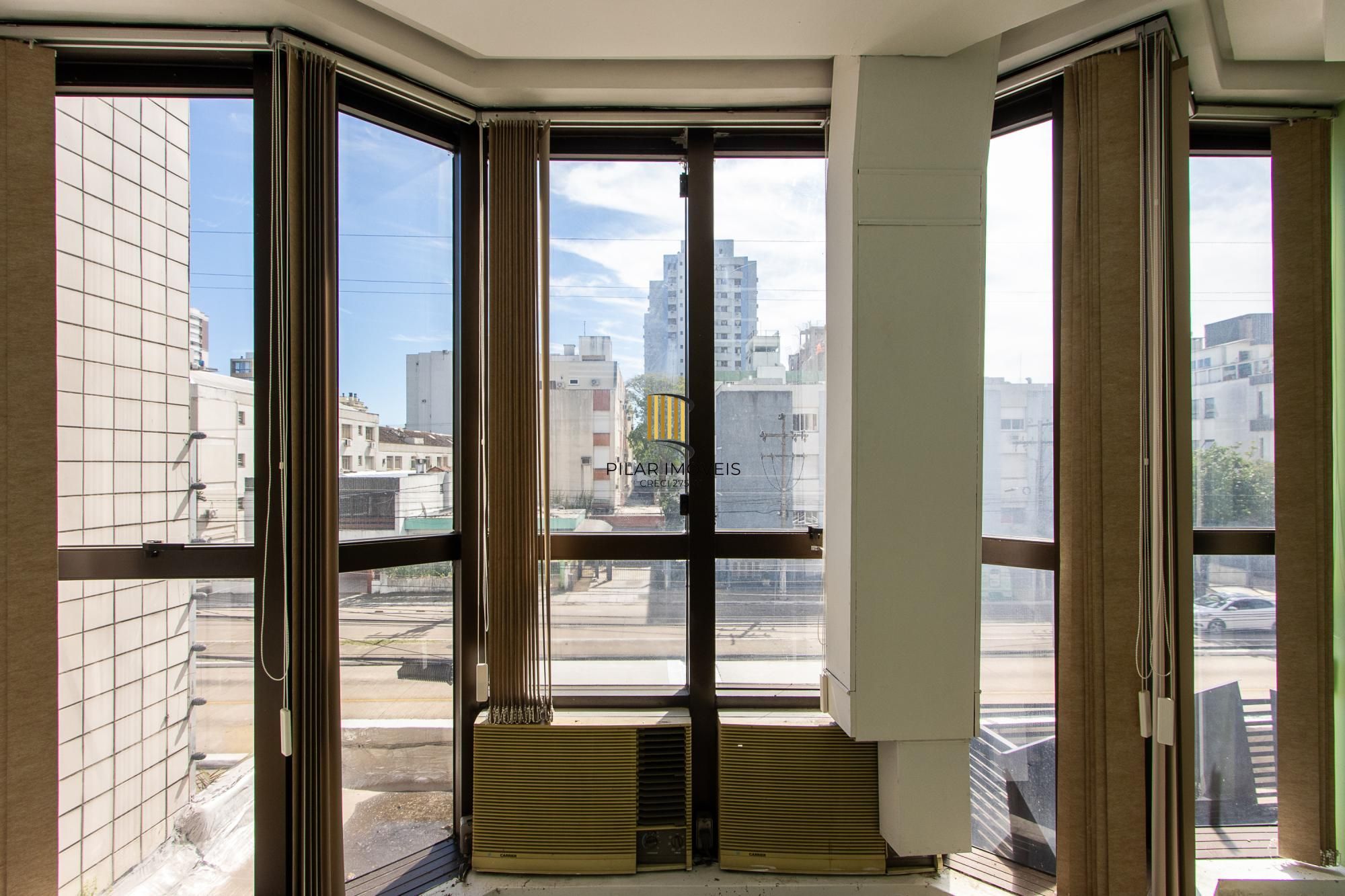 sala com 35,60 m²  de área privativa no edifício Erico Veríssimo Center