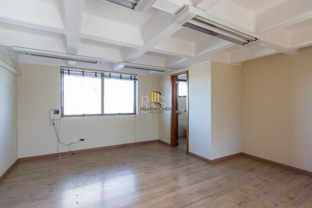 Cobertura Comercial para Venda - 225,39m², 0 dormitórios, 3 vagas - Bela Vista