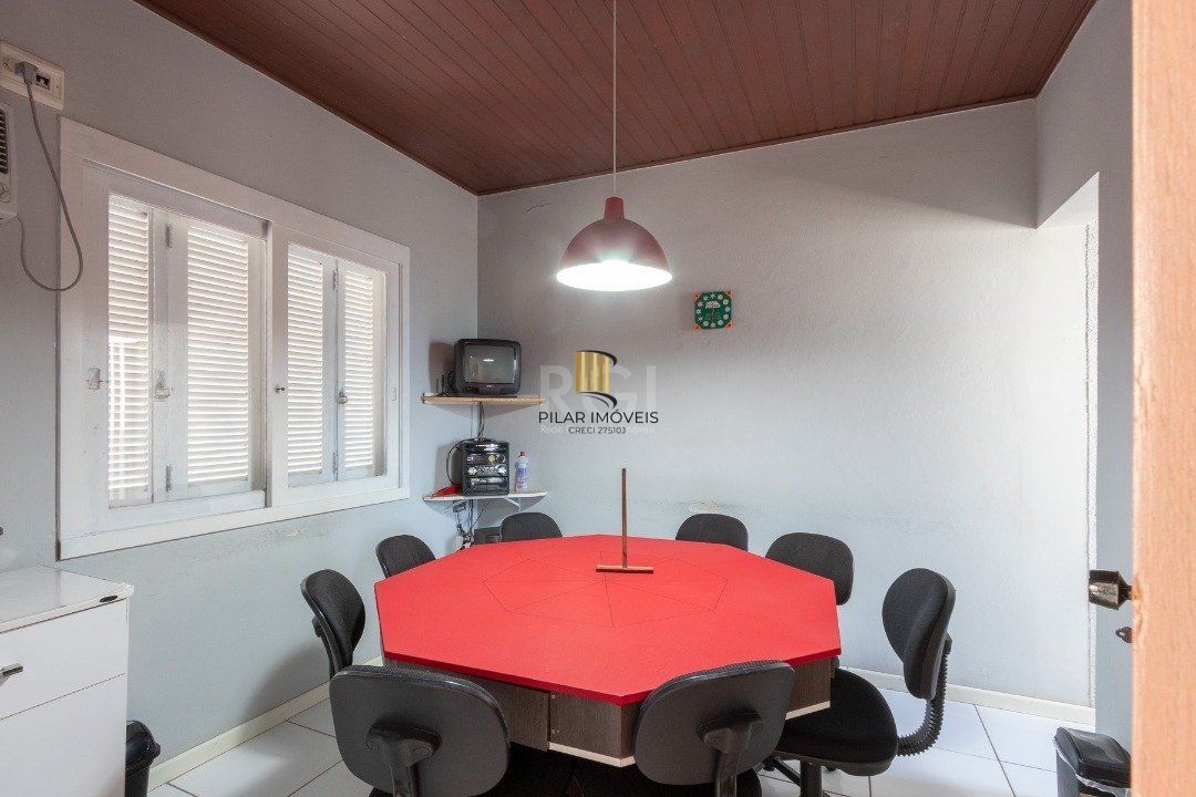 Casa para Venda - 199.62m², 5 dormitórios, 15 vagas - Tristeza
