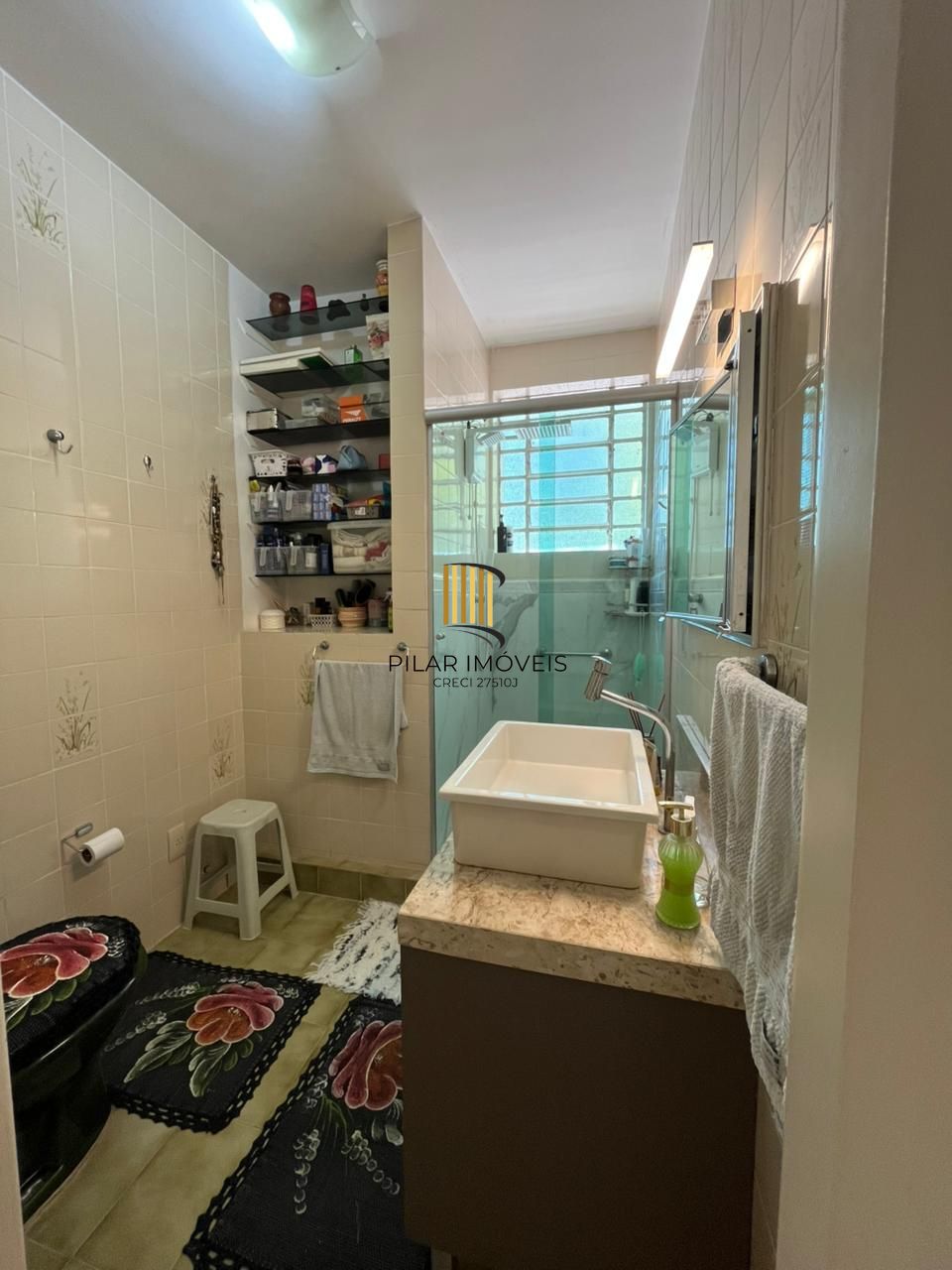 Linda casa à venda no bairro Azenha!!!