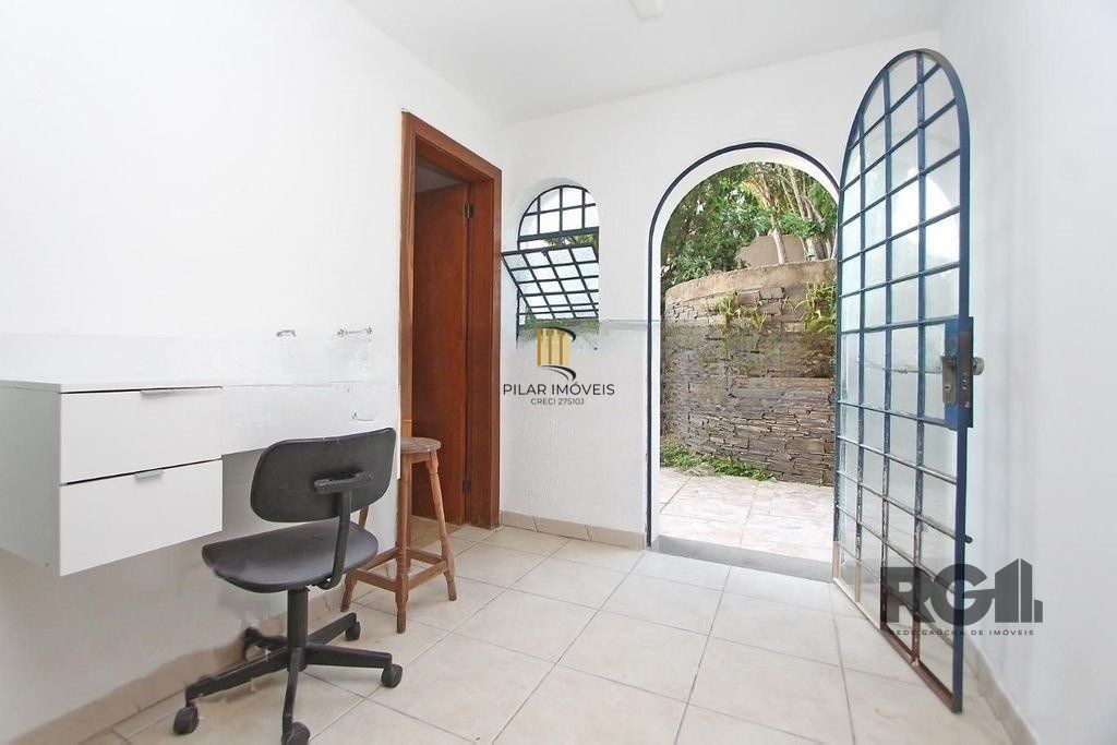 Casa 4 dormitórios no bairro Jardim Itu