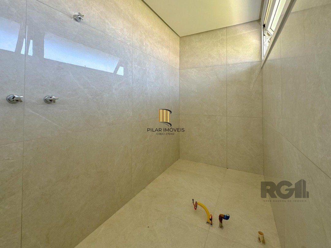Casa Condominio para Venda - 300m², 4 dormitórios, sendo 4 suites, 2 vagas - Alphaville