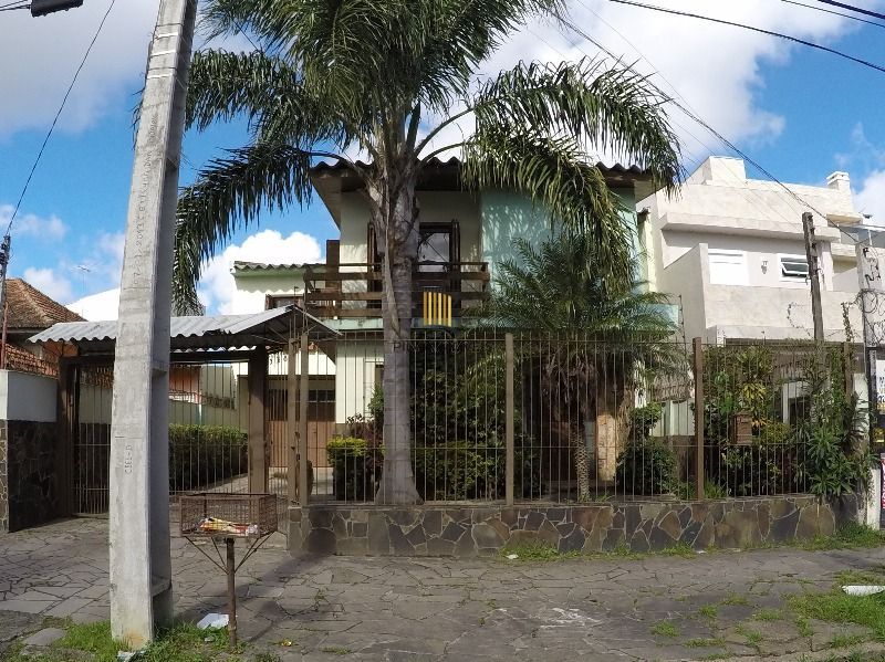 Casa para Venda - 95m², 4 dormitórios, sendo 2 suites, 4 vagas - Ipanema