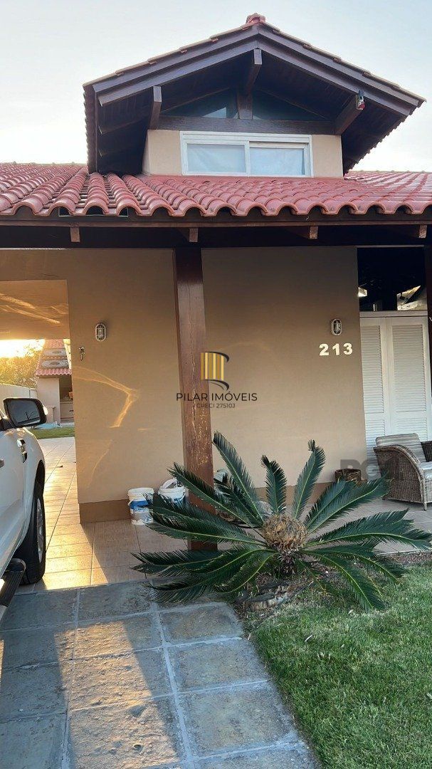 Casa 5 dormitórios no bairro Atlântida
