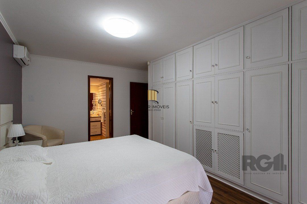 Casa 4 dormitórios no bairro Jardim Isabel