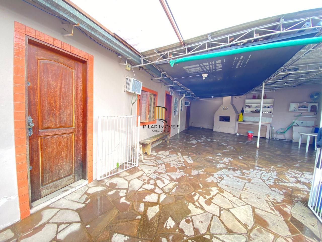 Casa 4 dormitórios I vaga 8 carros I Bairro Camaquã