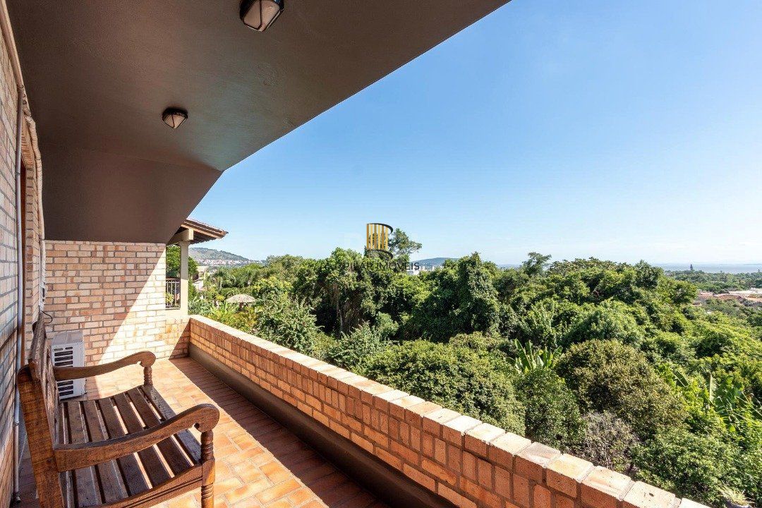 Casa Condominio para Venda - 559m², 4 dormitórios, sendo 3 suites, 3 vagas - Cavalhada