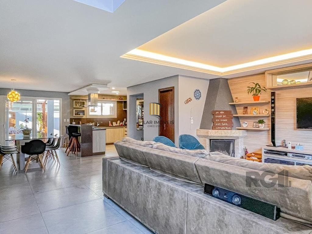 Casa de Condomínio 4 dormitórios no bairro Hípica