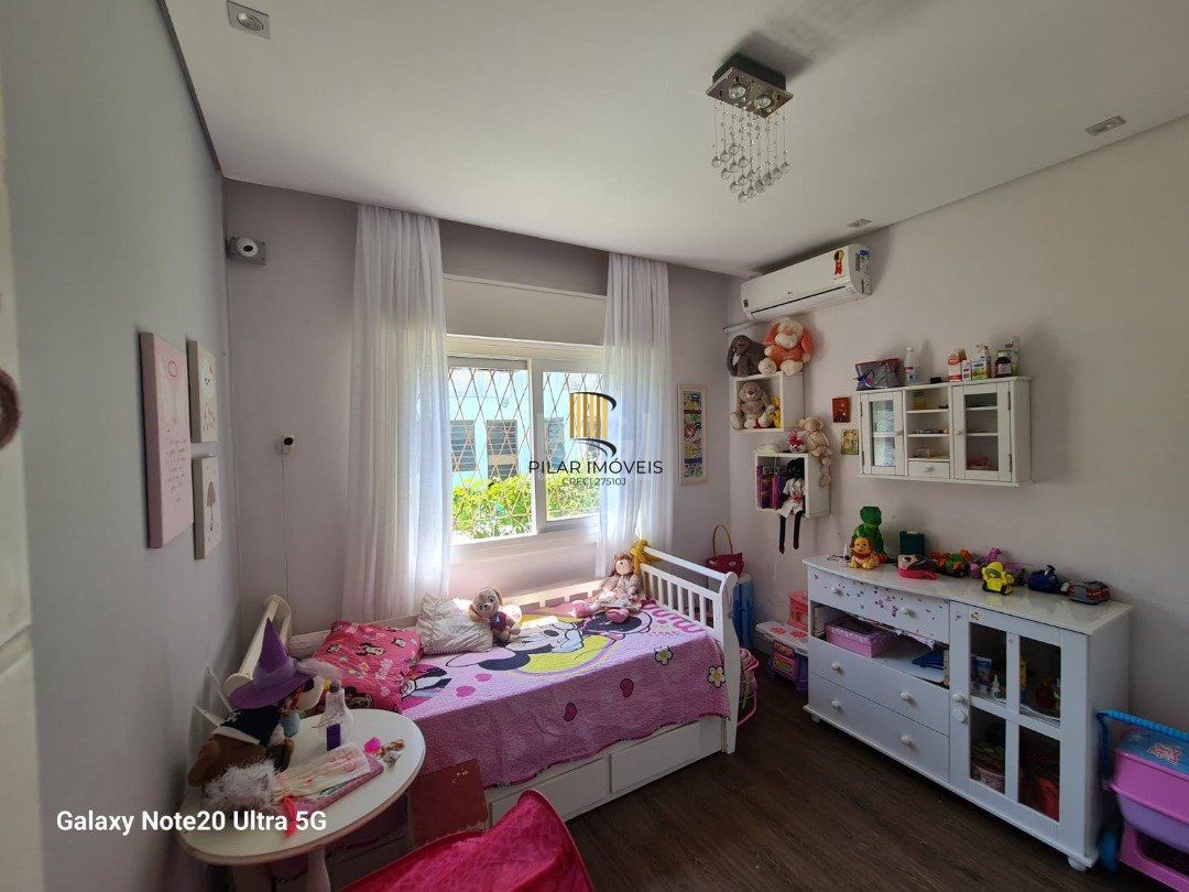 Casa 3 dormitórios no bairro Ipanema