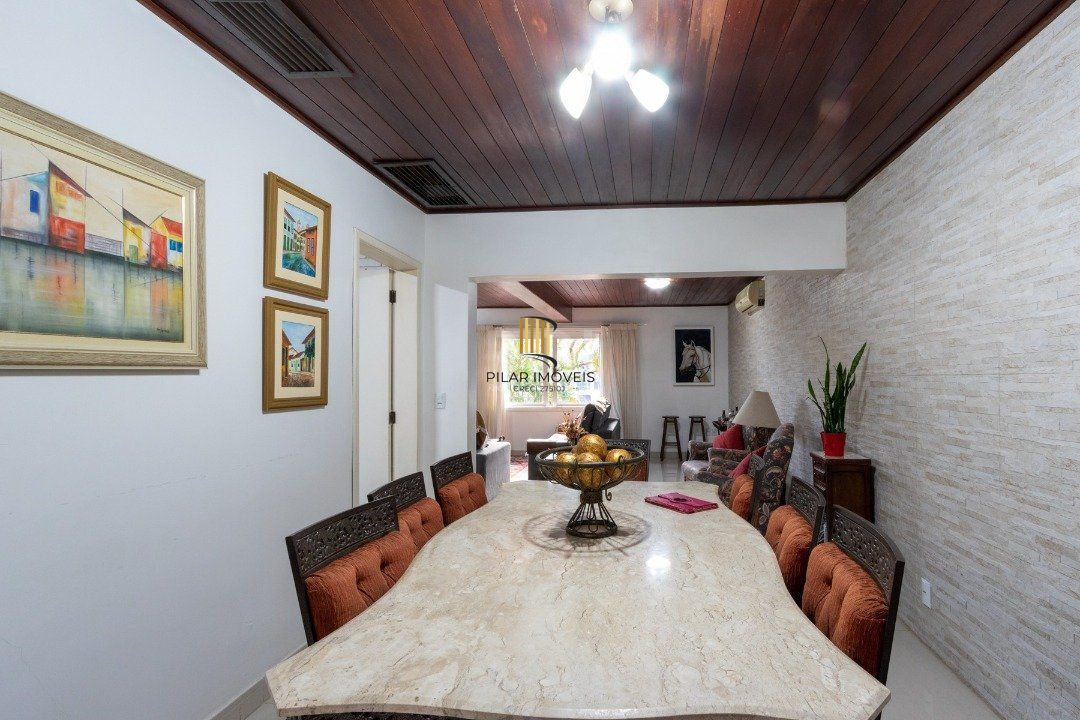 Casa para Venda - 300m², 4 dormitórios, sendo 2 suites, 4 vagas - Vila Assunção