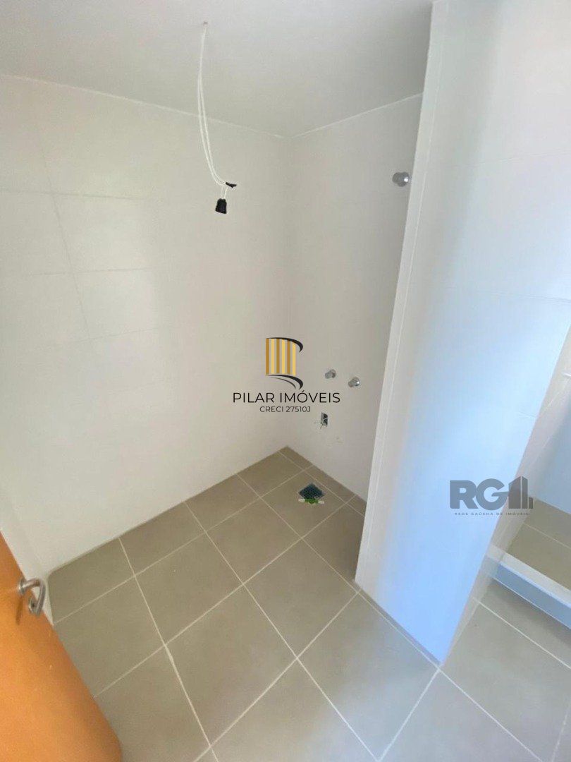 Apartamento 6 dormitórios no bairro Cavalhada
