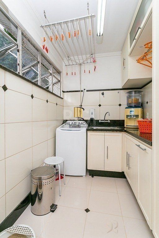 Apartamento para Venda - 110.55m², 3 dormitórios, sendo 2 suites, 1 vaga - Petrópolis